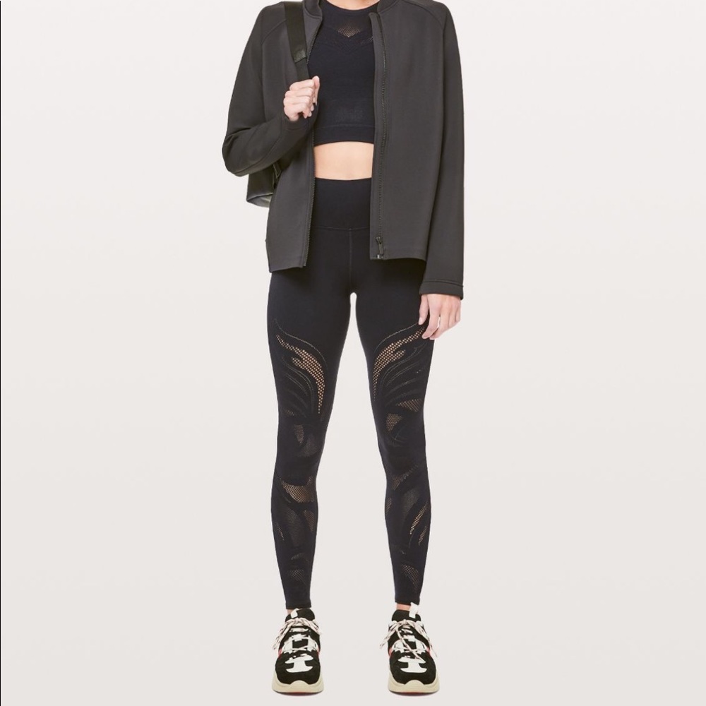 Reveal Tight